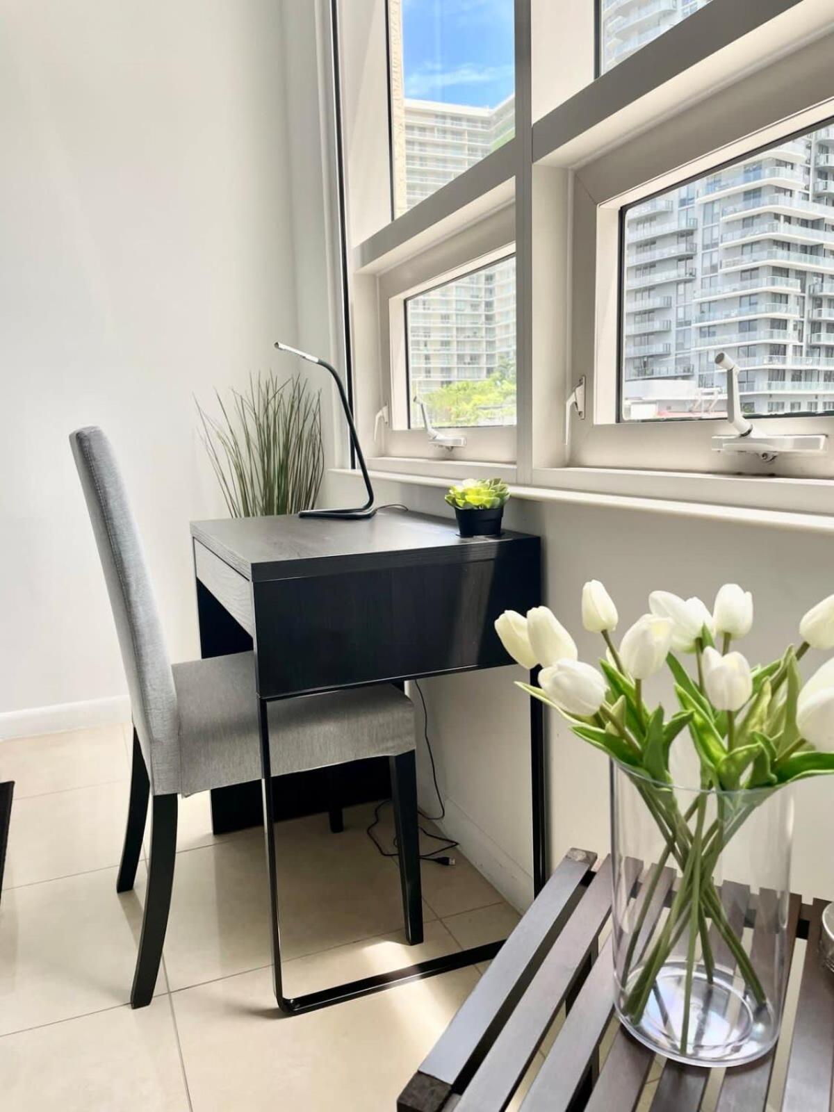 City Condo In Midtown Wynwood With Pool And Parking Miami Exterior foto